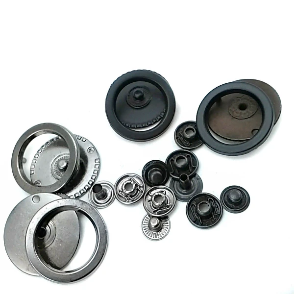 28 mm Snap Fastener front and detail view
