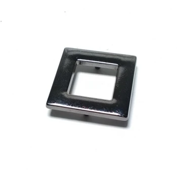 Kare Şekil Kaban ve Deri Mont Çıtçıt Düğmesi 30 x 30 mm Е 1221