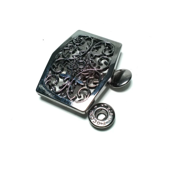 Stylish patterned metal snap button 45 x 32 mm