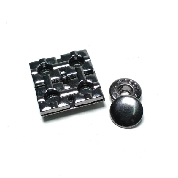 Square snap button 25 x 25 mm
