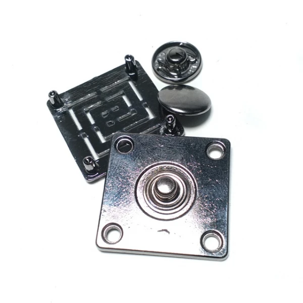 Square double piece snap button 30 x 30 mm