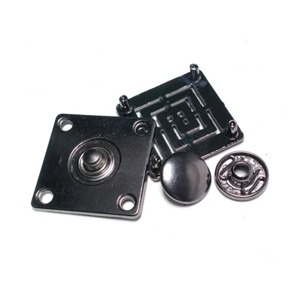 Square double piece snap button 30 x 30 mm