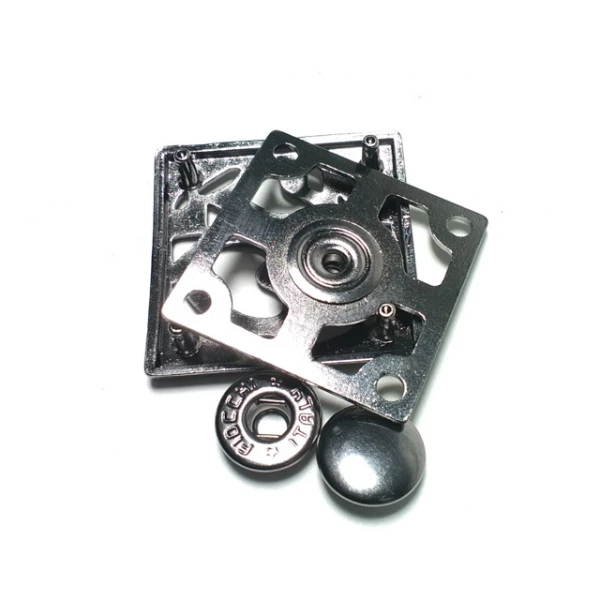 Çıtçıt Düğme Dekoratif Desenli Palto Kaban Çıtçıt Düğme 34 x 34 mm E 1760