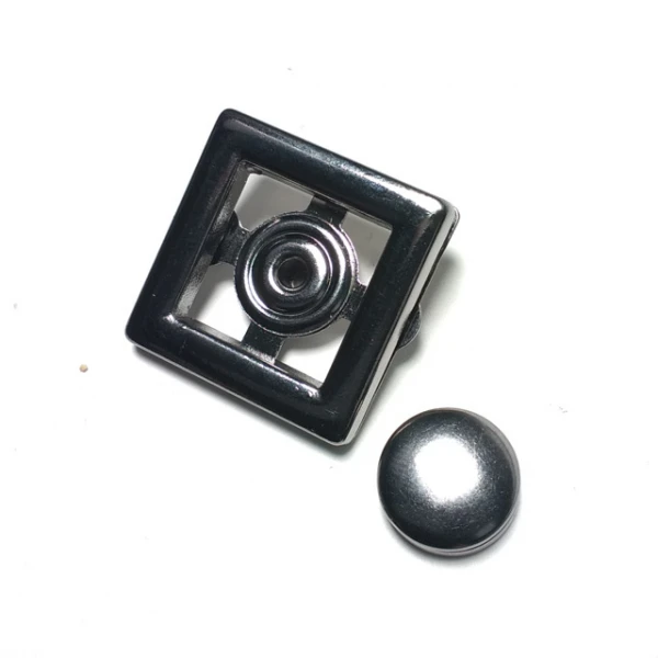 24 x 24 mm Kuşgözü Çift parça kare çıt çıt düğme