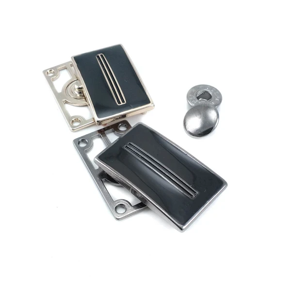 Mineli Şık Çıt Çıt Düğme 35 x 21 mm E 2113
