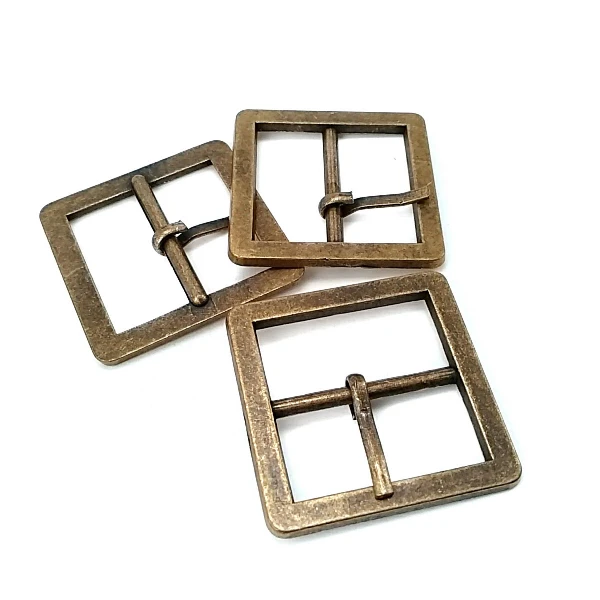30 mm Center-Bar Buckle front and detail view