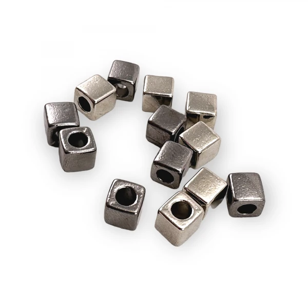 Cord End Cube Shape Tie 5 mm Diameter E 1804