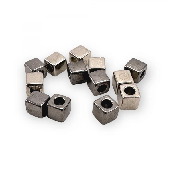 Cord End Cube Shape Tie 5 mm Diameter E 1804