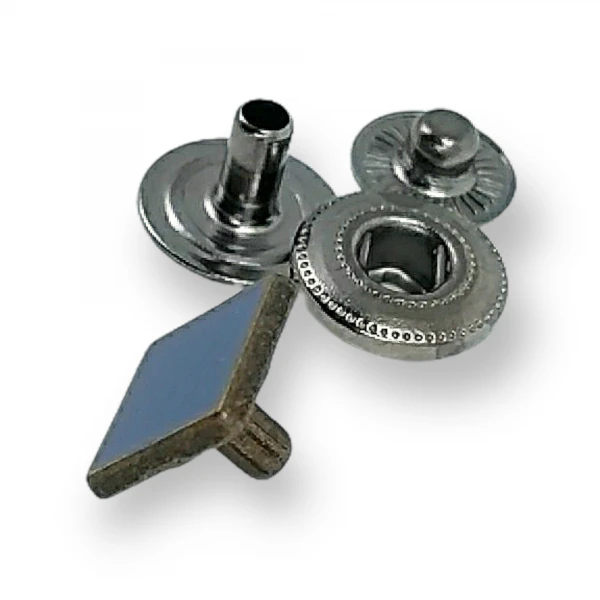 Mineli Çıtçıt 10 x 10 mm Kare Şekil Mont ve Ceket Çıtçıtı E 1624