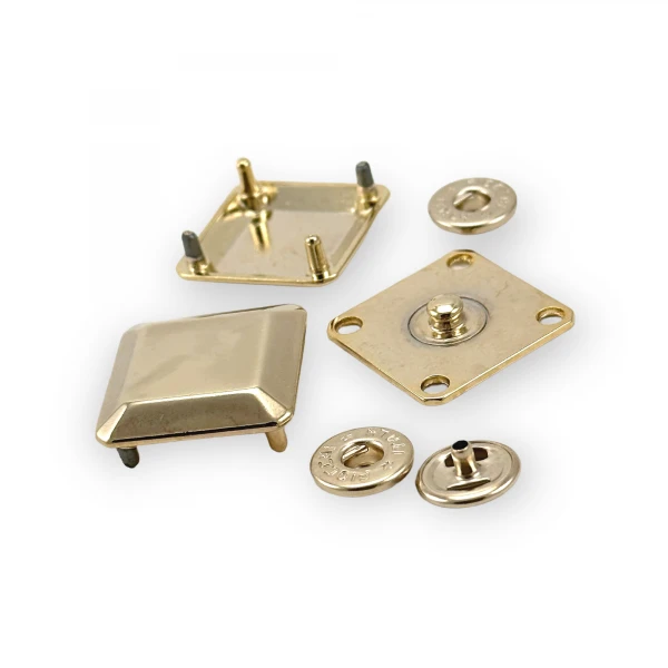 Kaban ve Mont Çıtçıt Düğmesi 25x 25 mm E 2036