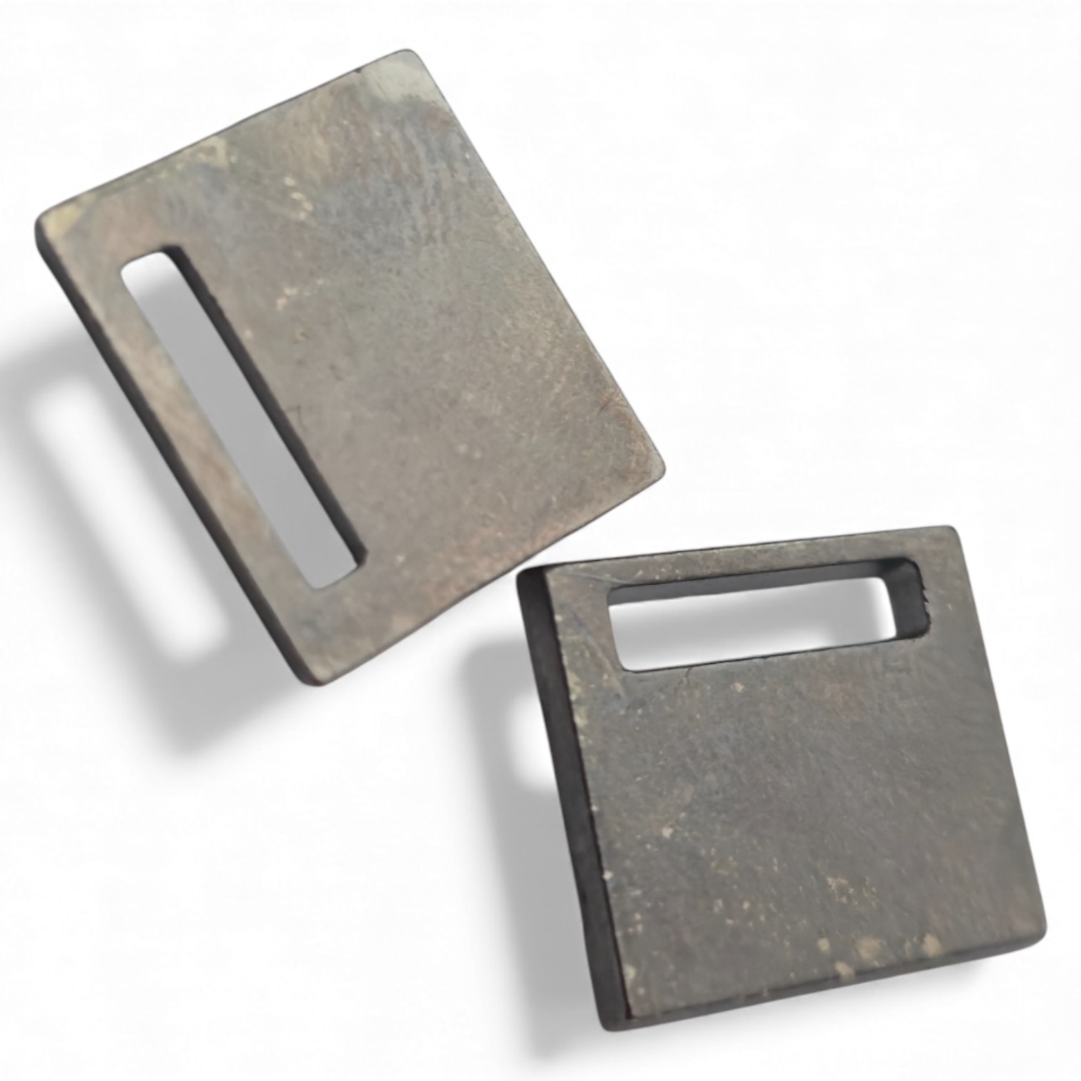 Rectangular hole sew-on label 15.1 mm x 13.4 mm