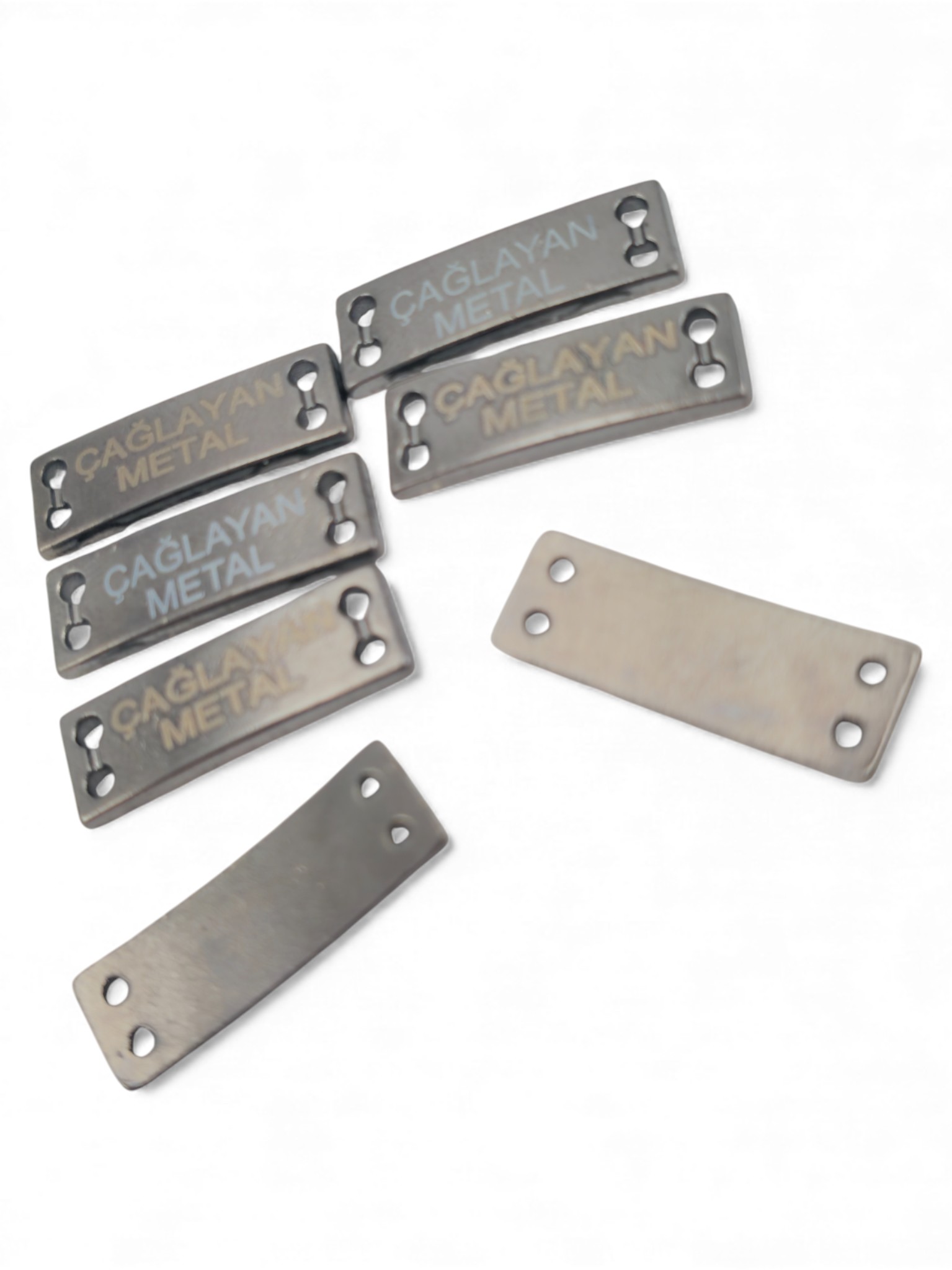4-hole slightly curved sew-on label 21.5 mm x 7 mm