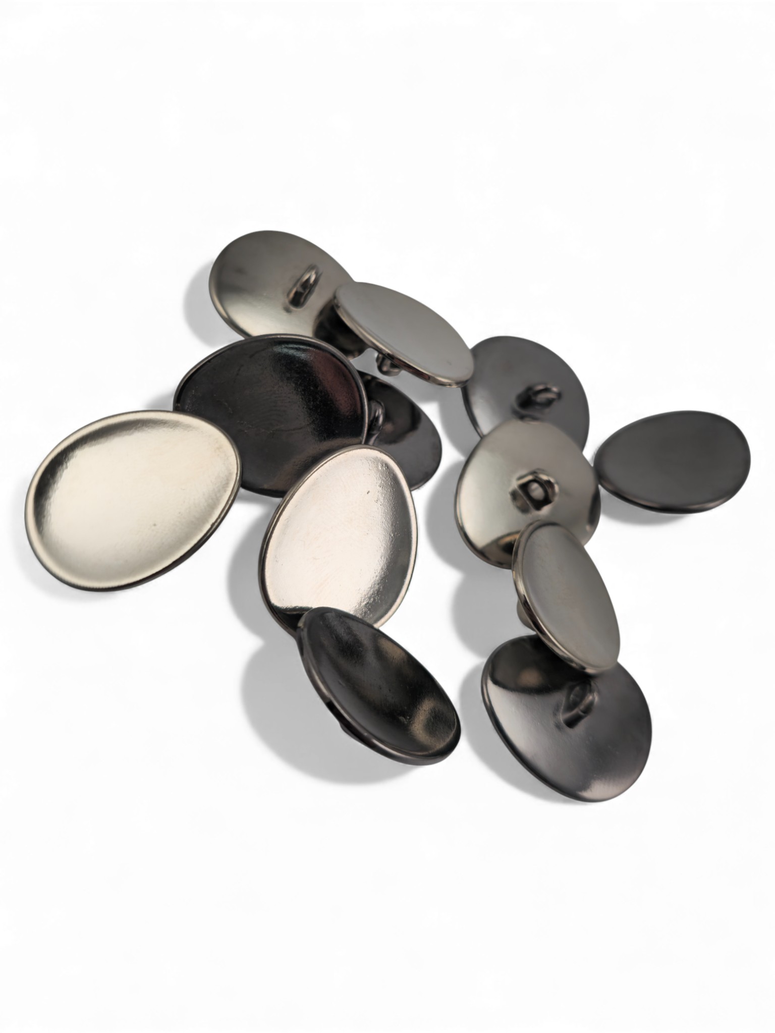 Asymmetrical Oval Shaped Jacket Button 23 mm x 19.5 mm - 36 men Asymmetrical Oval Shaped Jacket Button 23 mm x 19.5 mm - 36 men