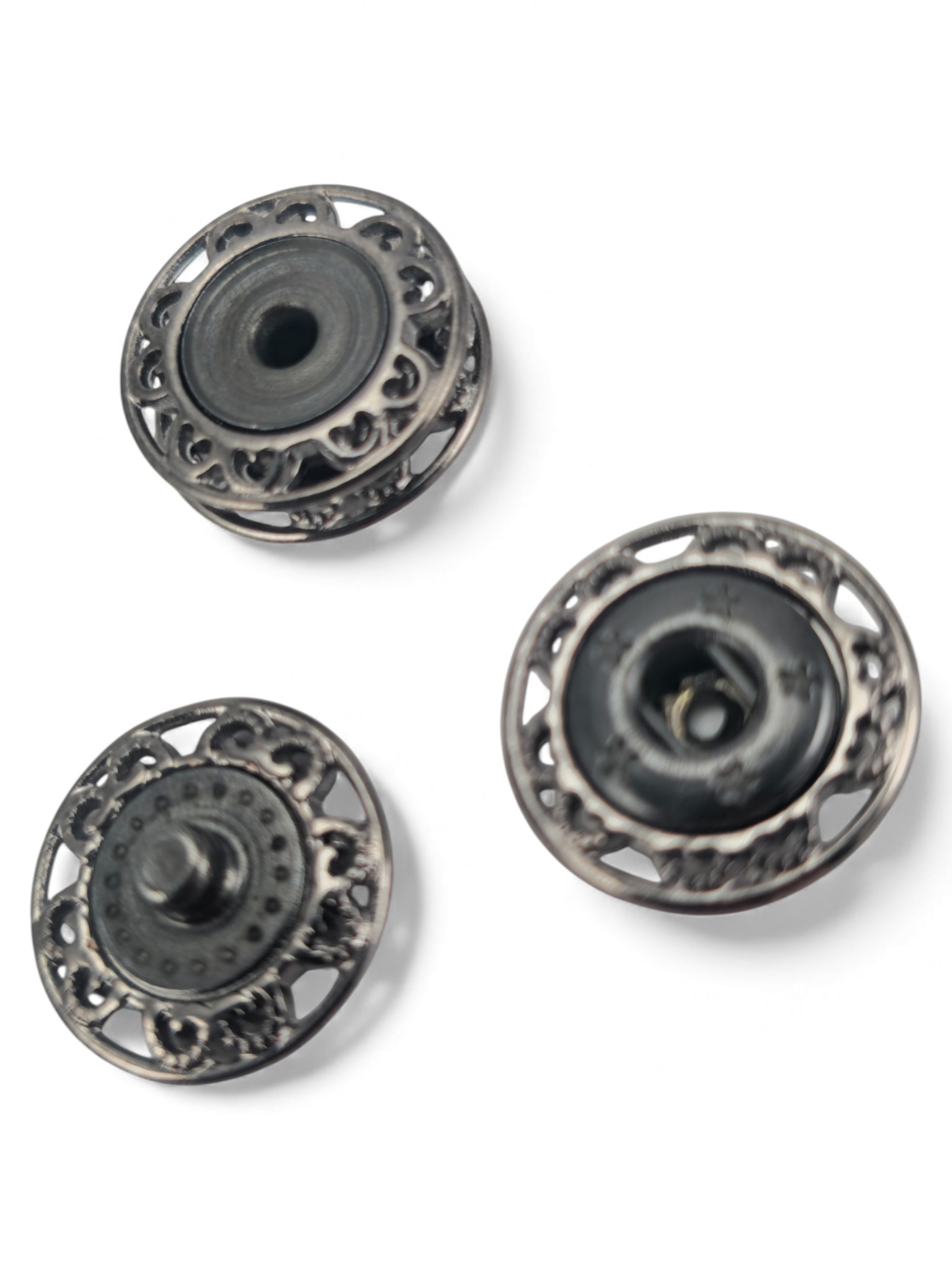 Floral patterned – star motif decorative patterned snap fastener 15.7 mm 26 L