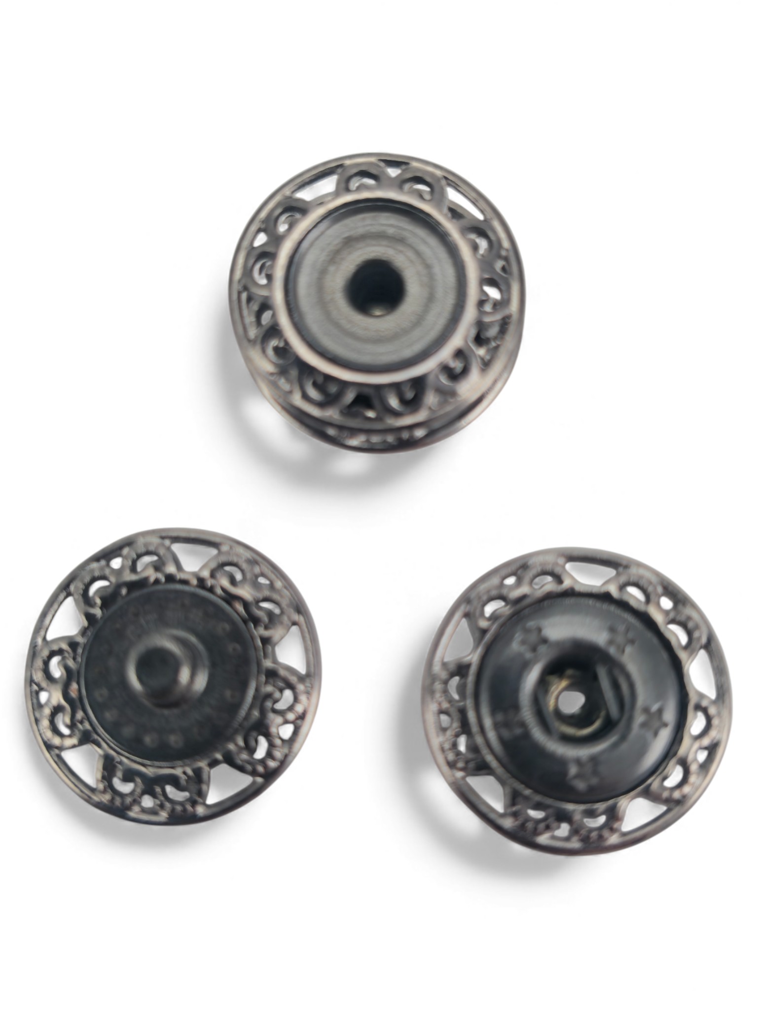 Floral patterned – star motif decorative patterned snap fastener 15.7 mm 26 L