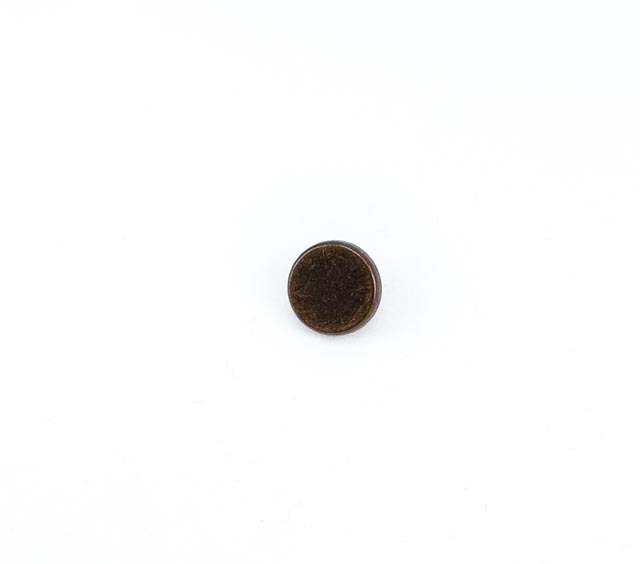 9 mm Shank Button front and detail view