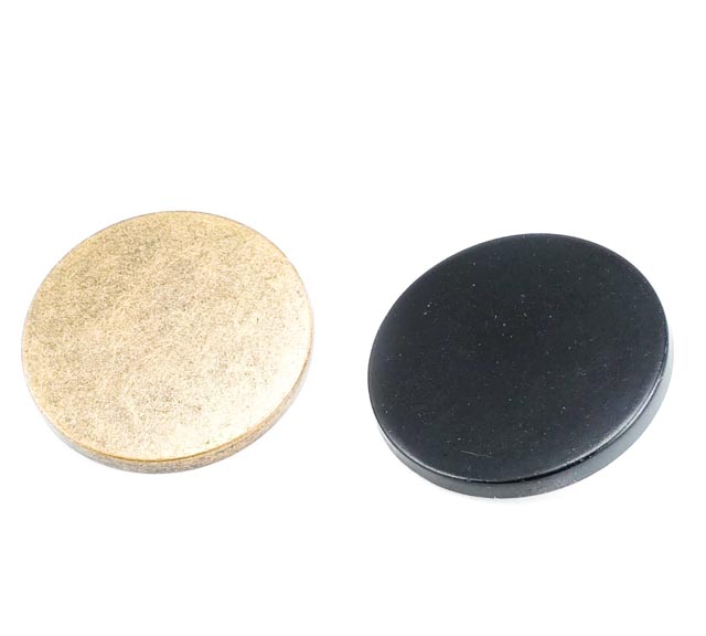 33 mm Ayaklı Düğme ön ve detay görünümü