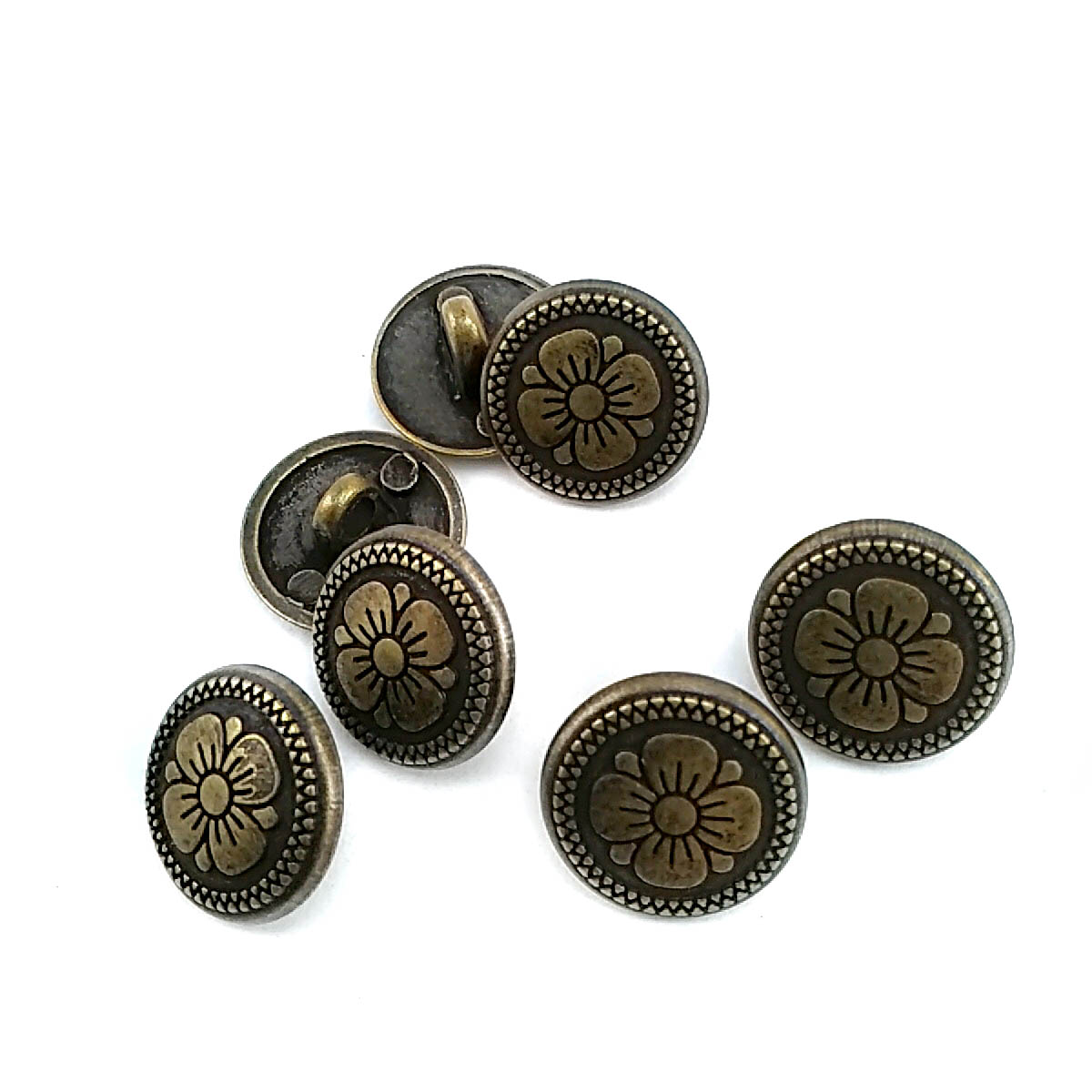 Shank Button Metal Daisy Patterned 15 mm - 24 L E 114 Shank Button Metal Daisy Patterned 15 mm - 24 L E 114