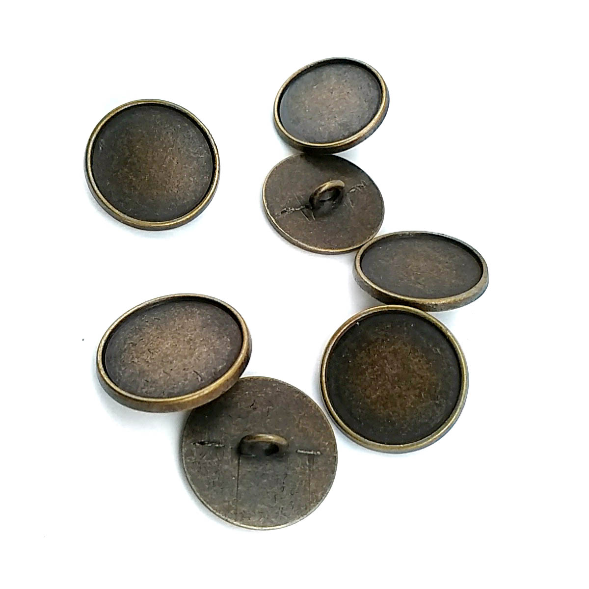 20 mm Shank Button front and detail view