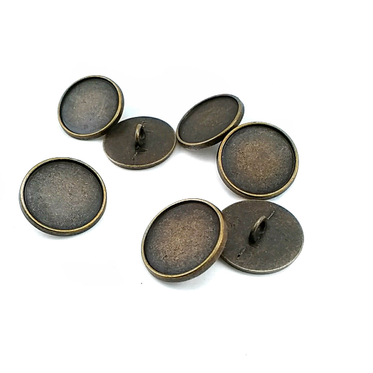 20 mm Shank Button front and detail view