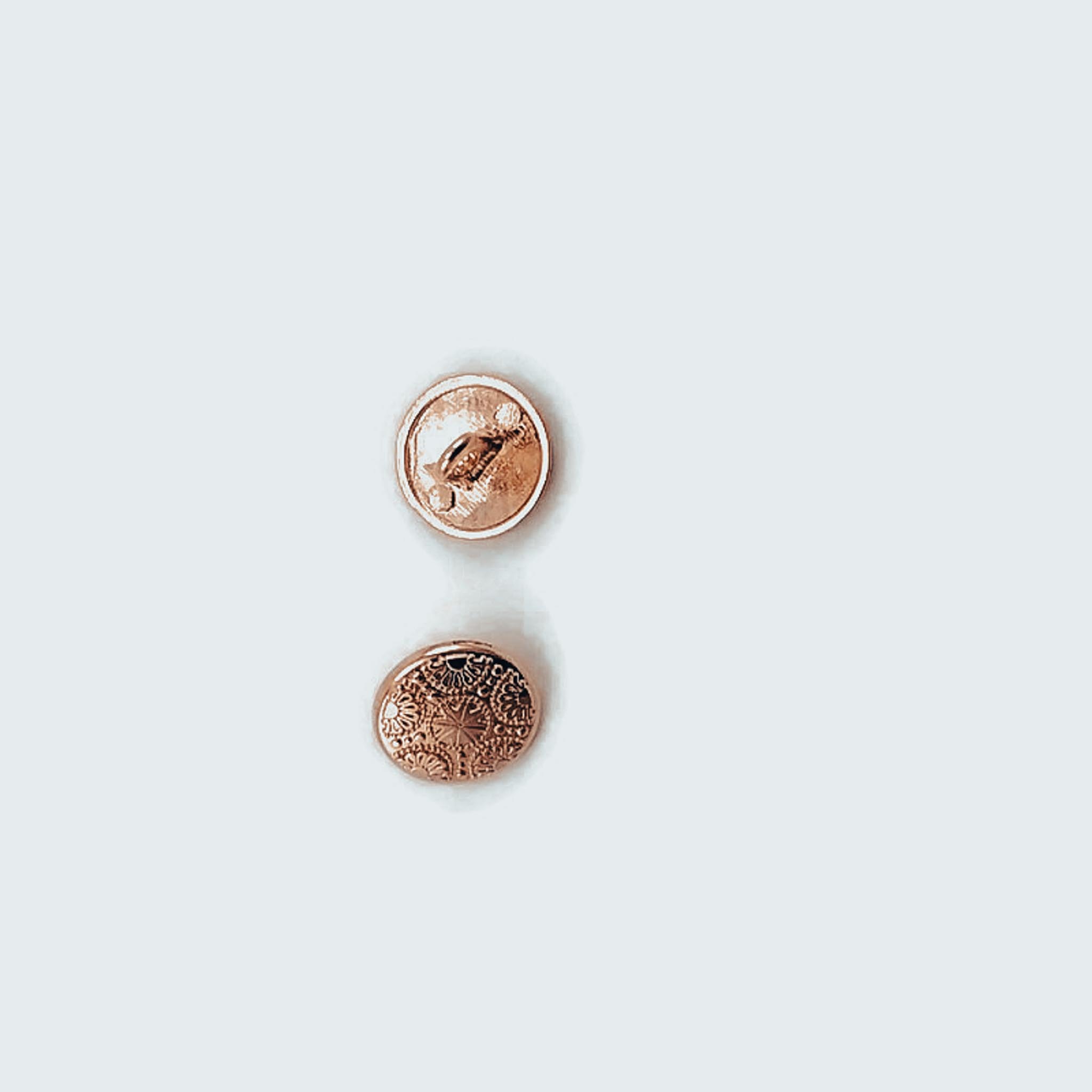 15 mm - 24 L Gold plated Cufflink Shank Button Motif Patterned