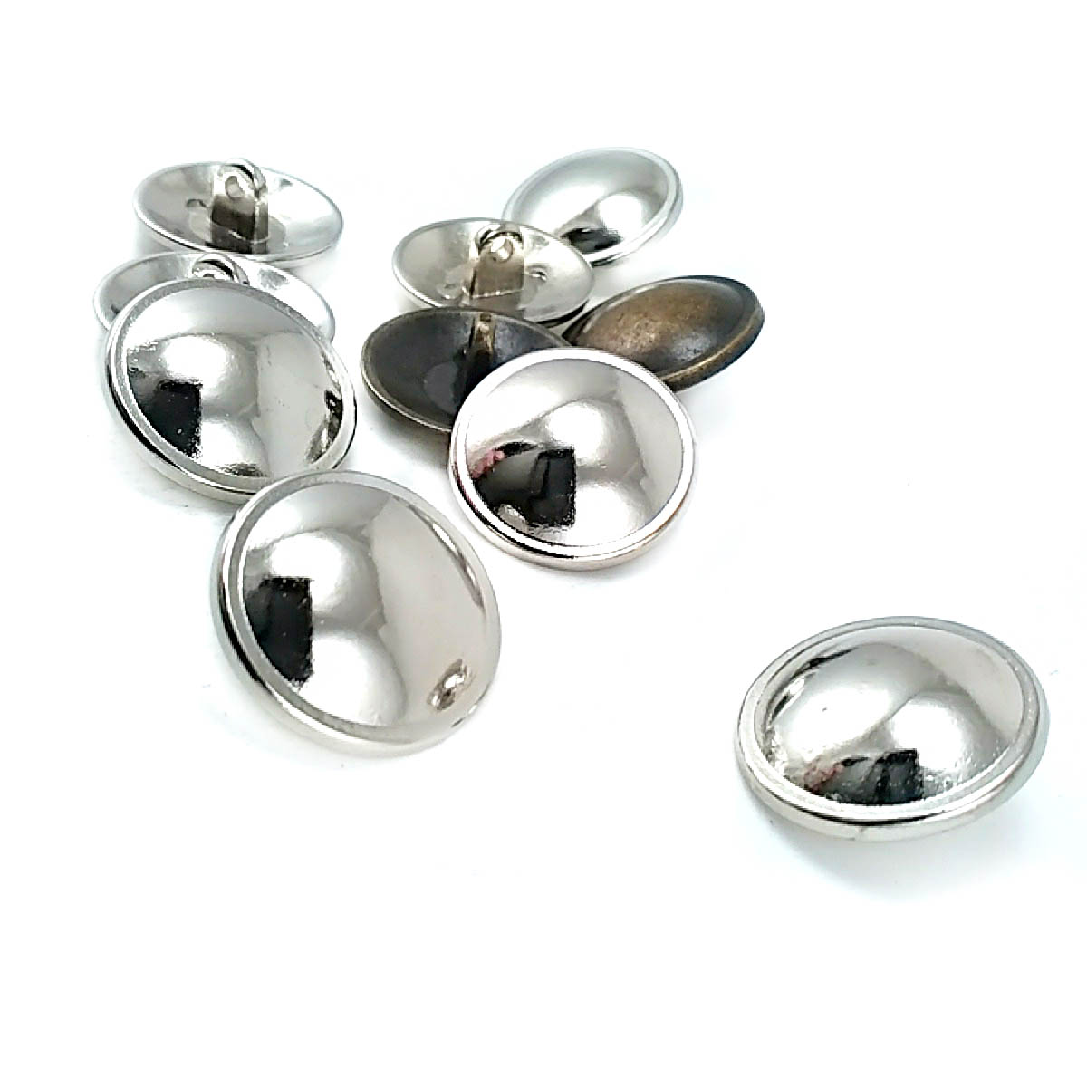 21 mm Shank Button front and detail view