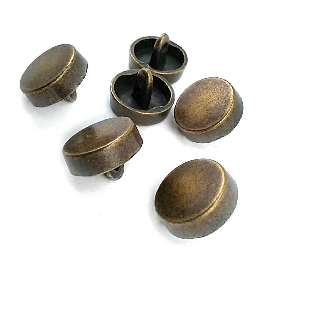 15 mm Shank Button front and detail view
