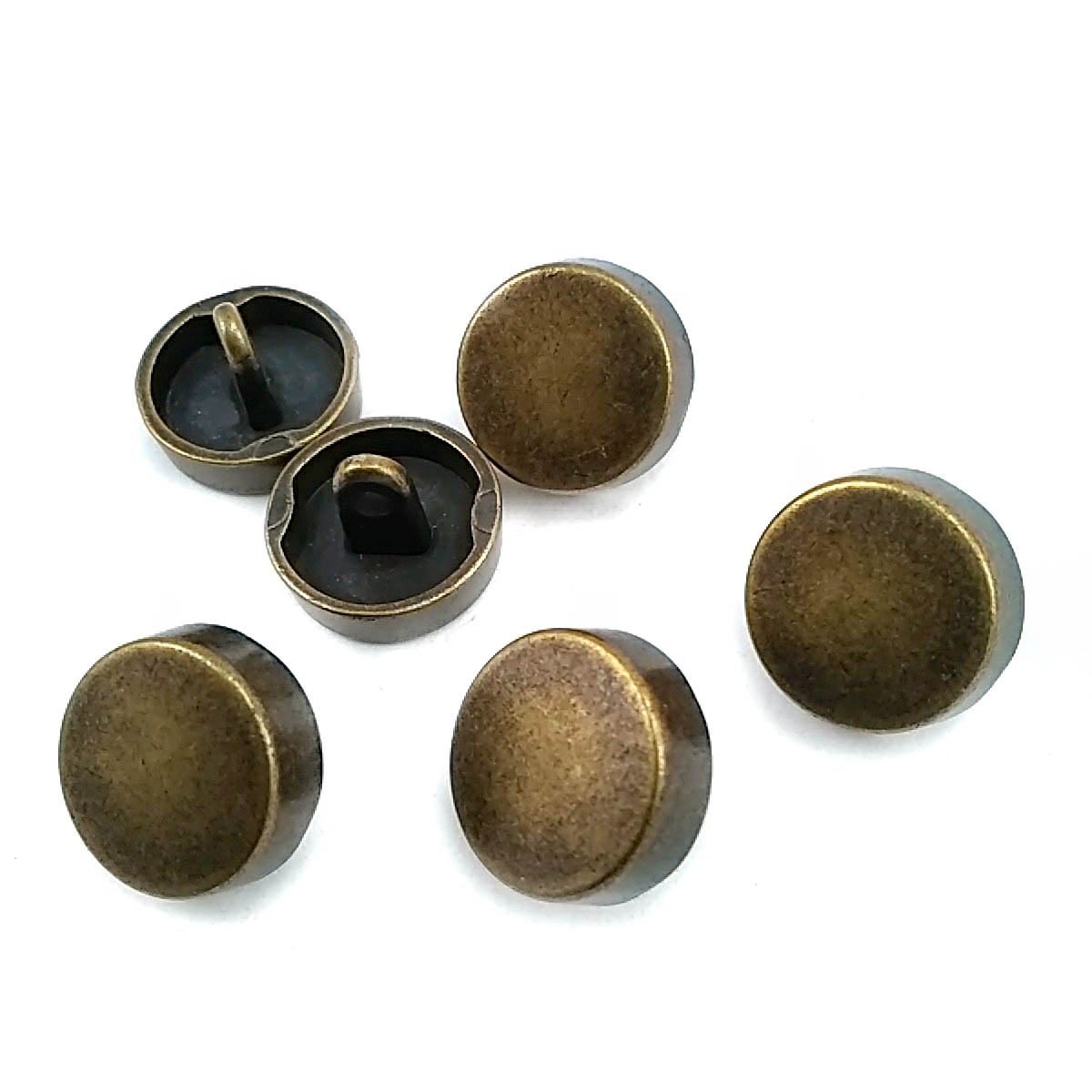 15 mm Shank Button front and detail view