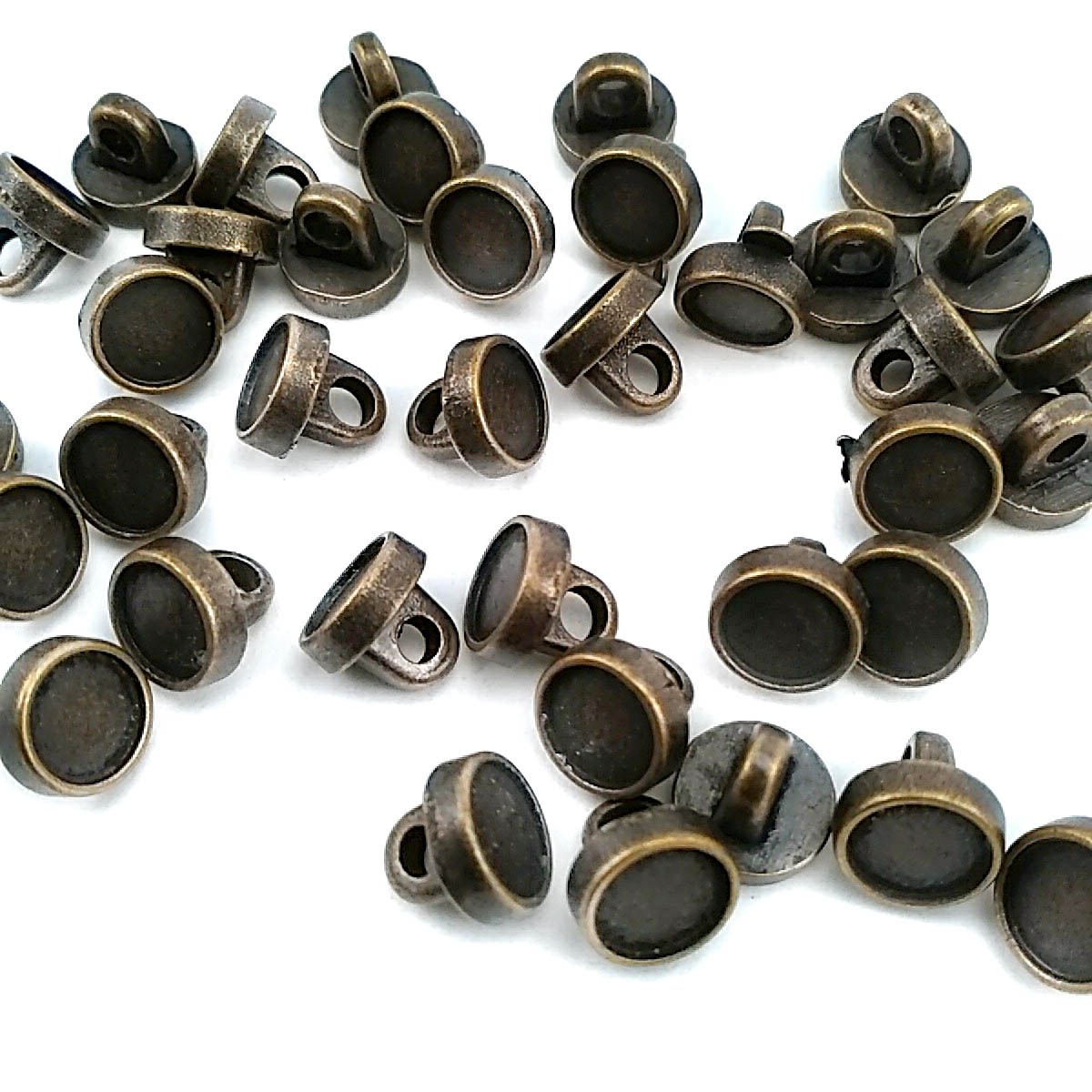 7.7 mm Enamel / Colored Shank Button product image 7.7 mm Enamel / Colored Shank Button front and detail view