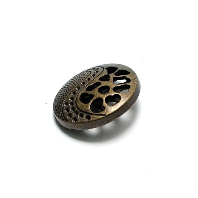Patterned large size 30 mm metal button