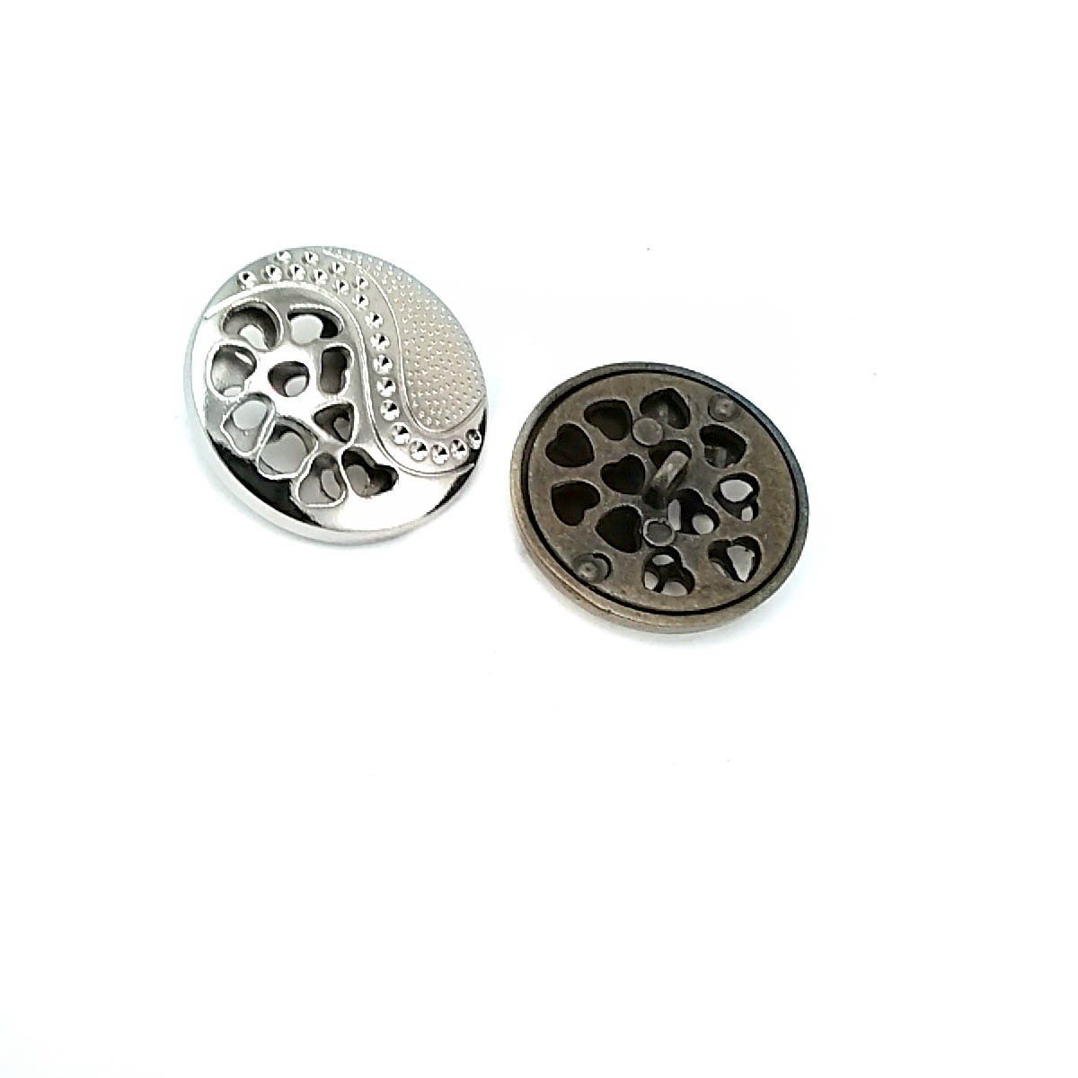 Patterned large size 30 mm metal button