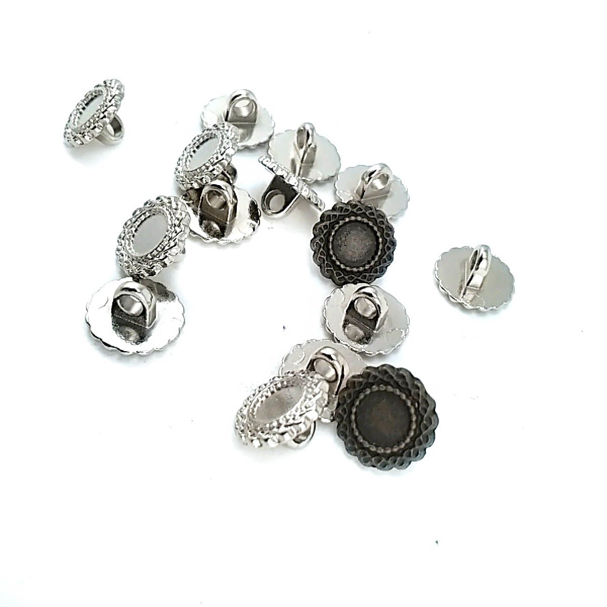 Enamel Women's Blouse and Dress Button 11.5 mm - 18 L  E 1658