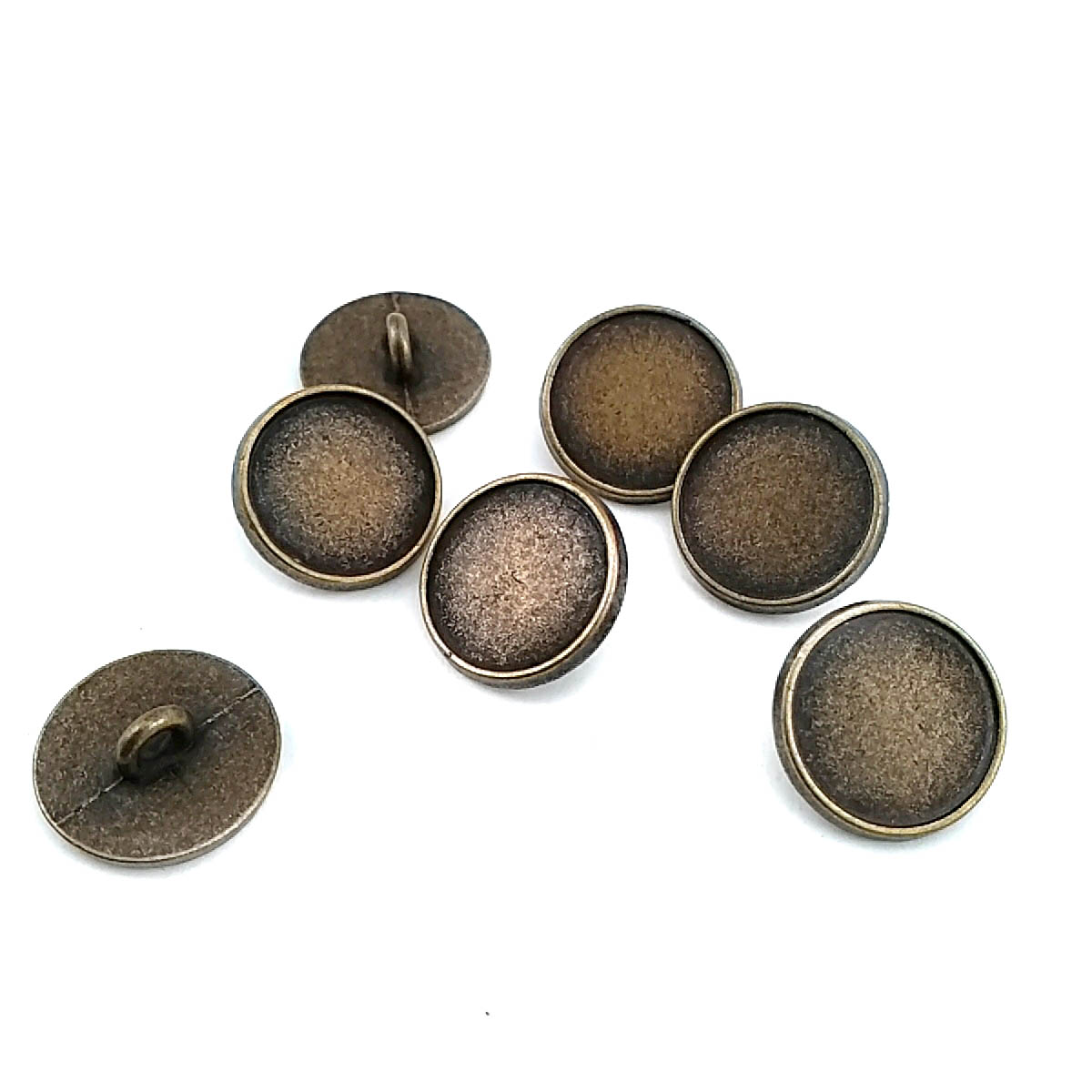 15 mm Shank Button front and detail view