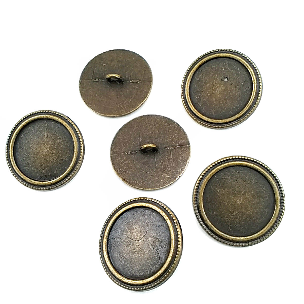 28 mm Shank Button front and detail view