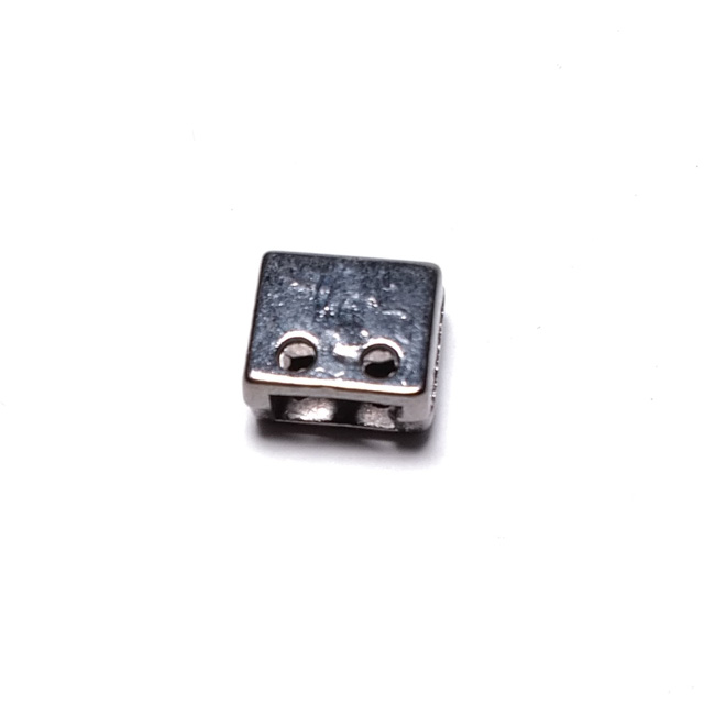 Dikme Bağucu 8 x 9 mm Küp Şekil  Çap 6 mm boy E 1458