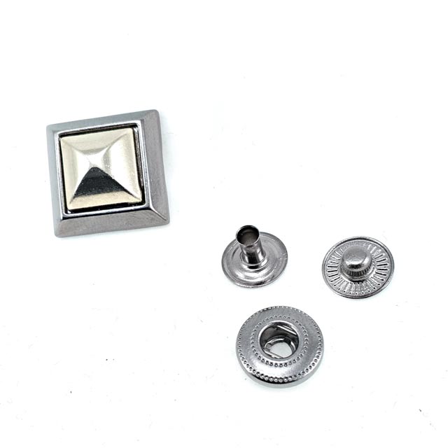 Kare Şekil Çift Renk Mont Çıtçıtı 20 x 20 mm B 67