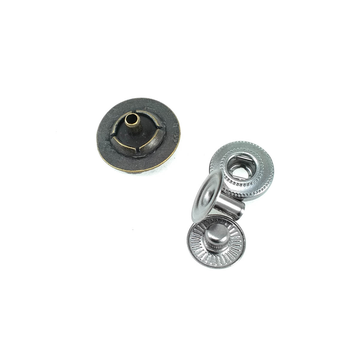 Kaban ve Ceket Çıt çıt Düğmesi 17 mm - 27 boy E 1170