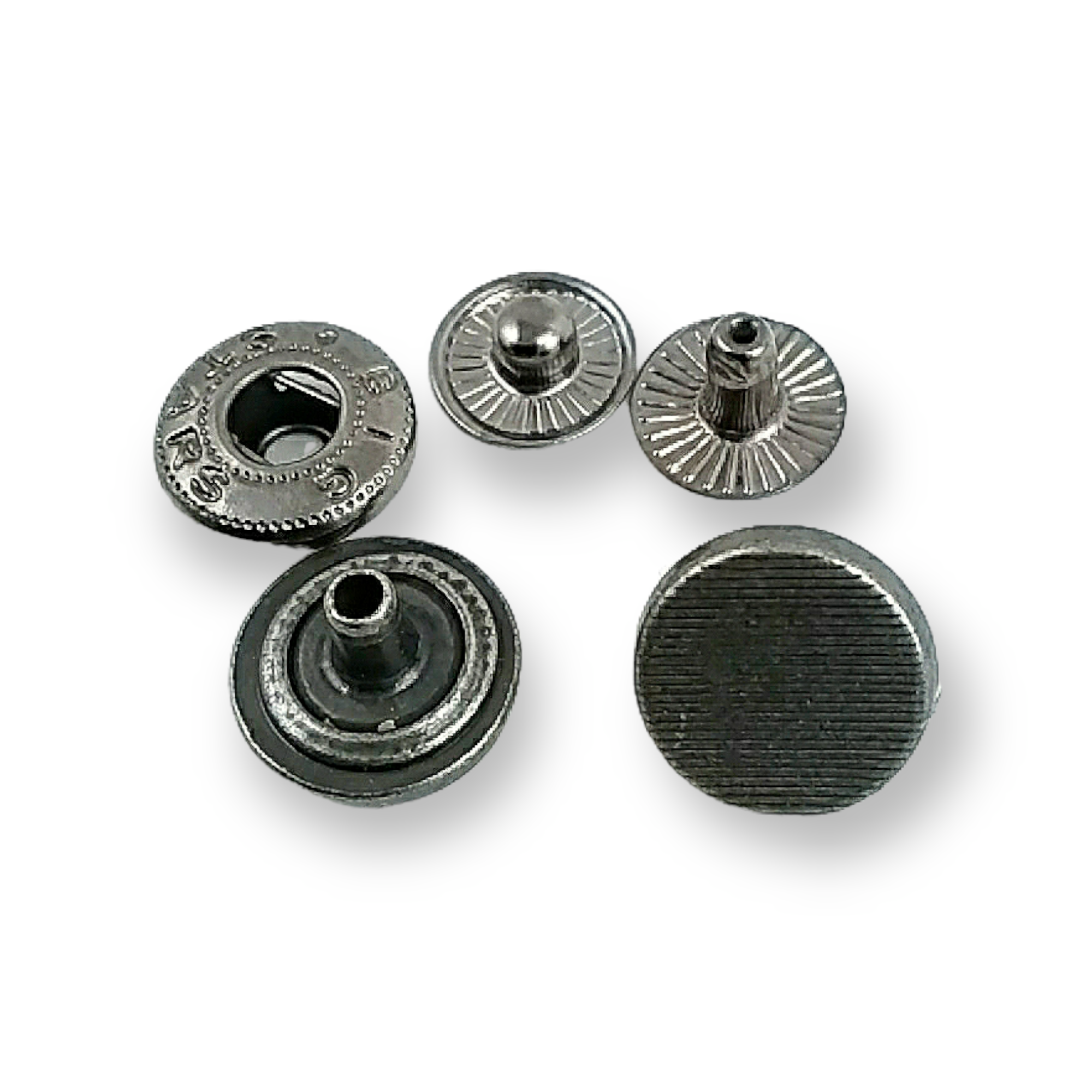 Çıt çıt Düğme Çizgili Tasarım 13 mm 22 boy E 1351 Çıt çıt Düğme Çizgili Tasarım 13 mm 22 boy E 1351