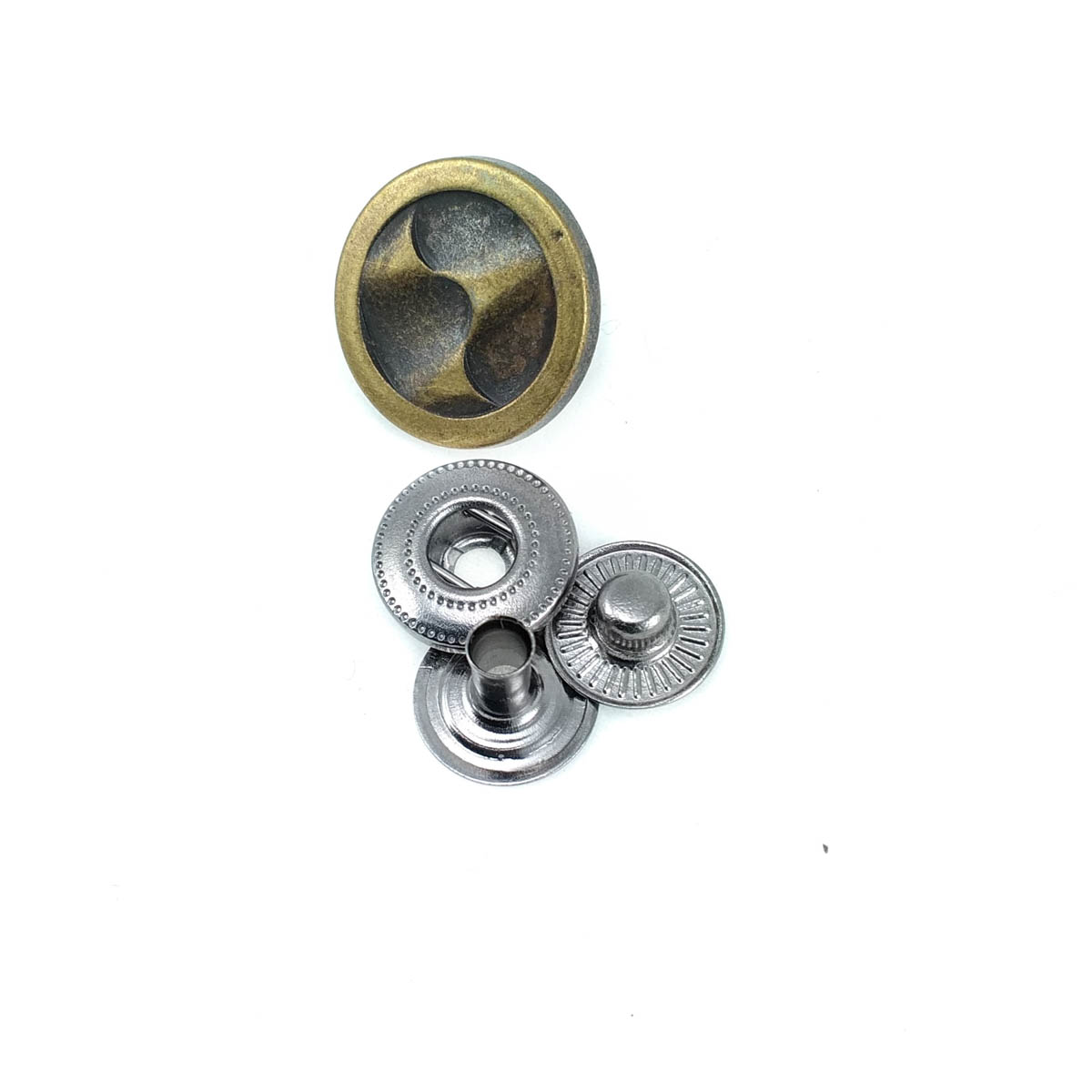 Şık Desenli Çıtçıt Düğme 17 mm - 27 boy E 1457