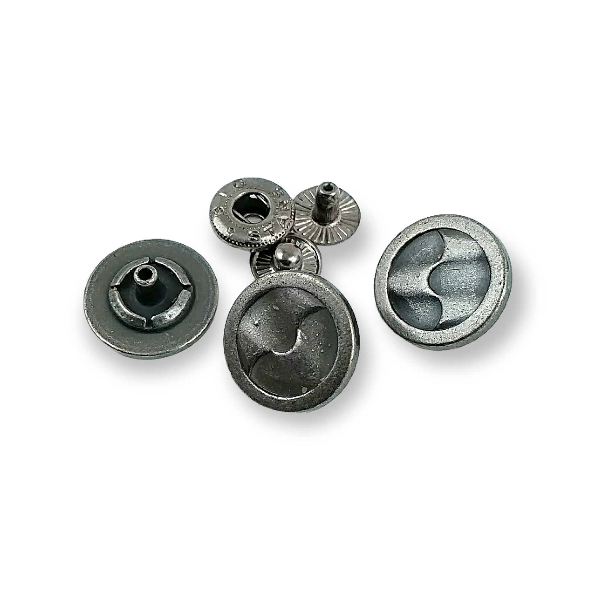 Şık Desenli Çıtçıt Düğme 17 mm - 27 boy E 1457