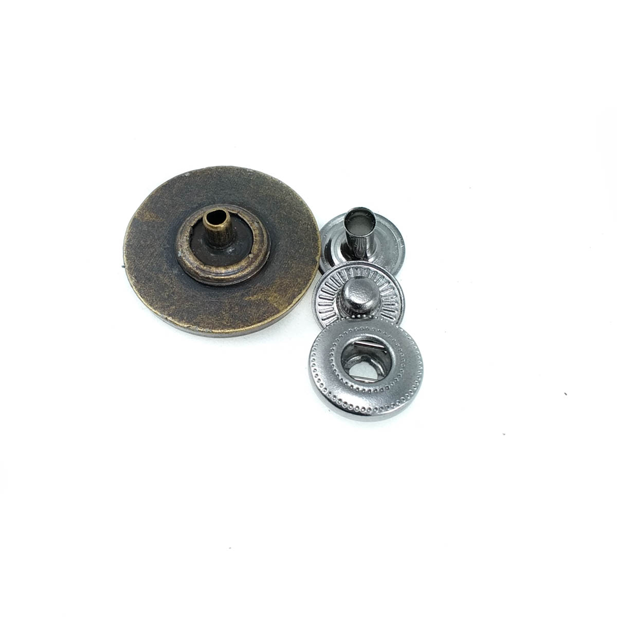 Delikli Düğme Tasarımlı Çıtçıt Düğme 22 mm - 34 boy E 1504