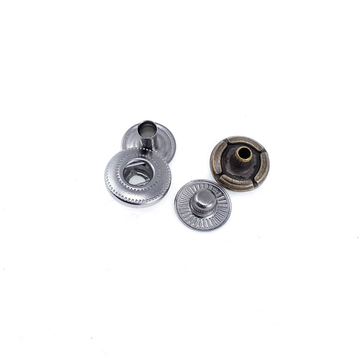 Nokta Desenli Çıtçıt Düğme 11 mm - 18 boy E 1506