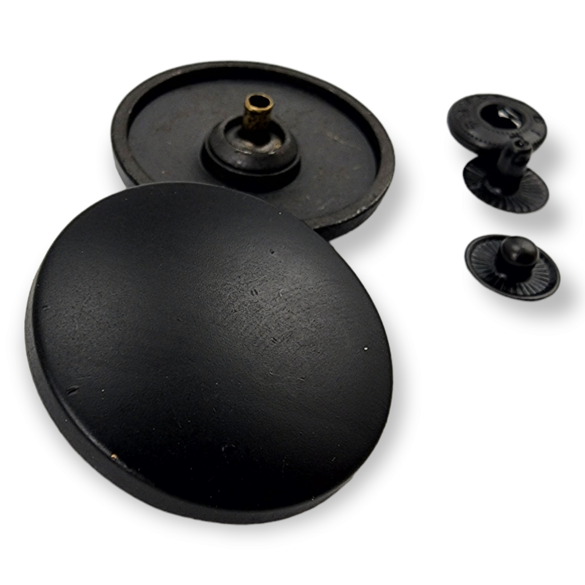 Hafif Bombeli Büyük Boy Çıtçıt Düğme 32 mm - 50 boy E 1538 Hafif Bombeli Büyük Boy Çıtçıt Düğme 32 mm - 50 boy E 1538
