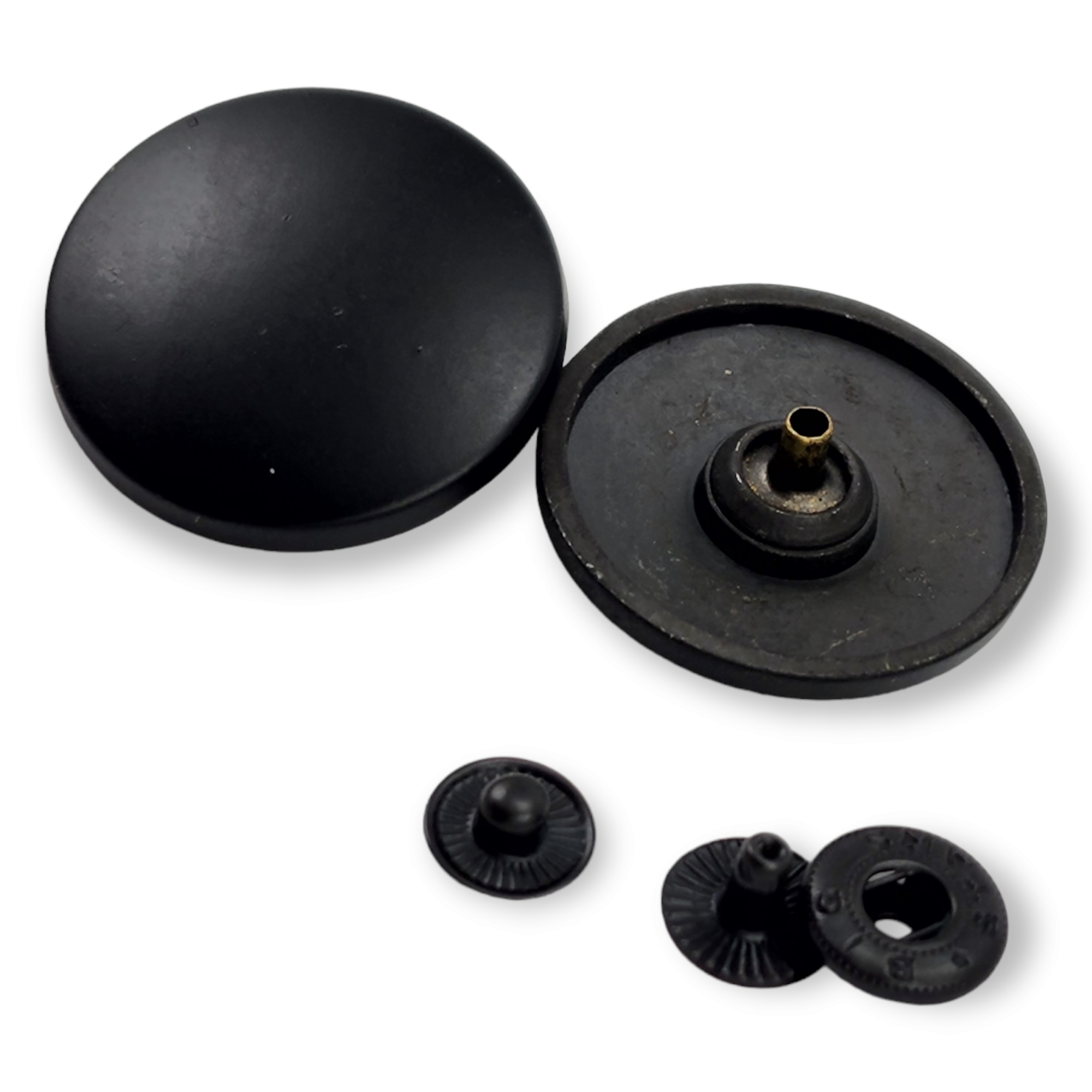 Hafif Bombeli Büyük Boy Çıtçıt Düğme 32 mm - 50 boy E 1538 Hafif Bombeli Büyük Boy Çıtçıt Düğme 32 mm - 50 boy E 1538