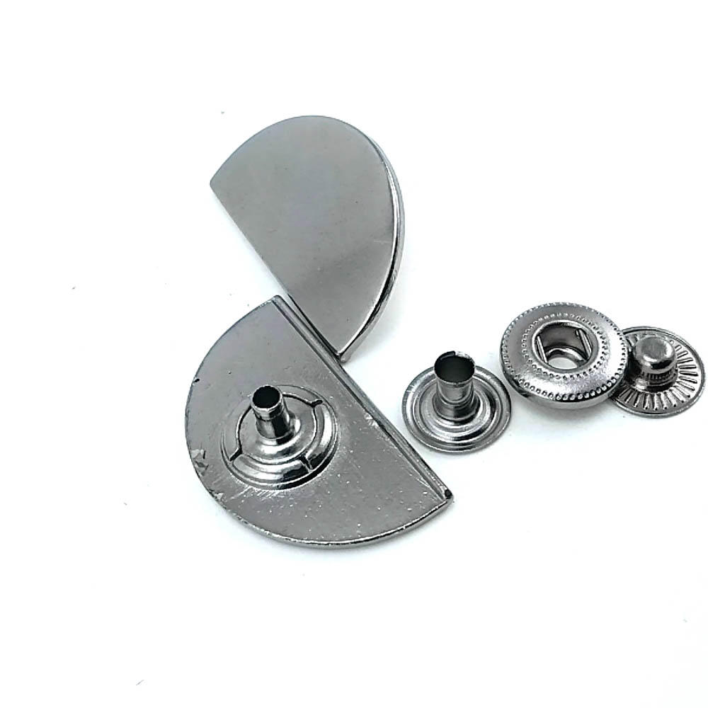 Yarım Daire Şekil Dış Giyim Çıtçıtı 30 x 17 mm E 1579