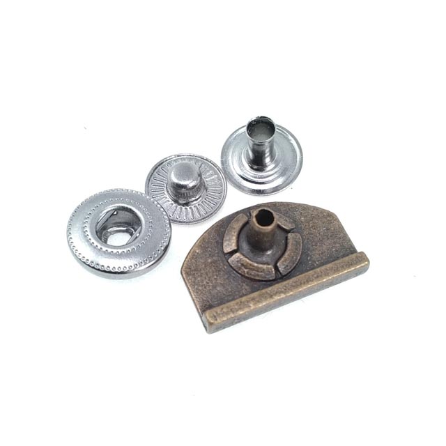 Dış Giyim ve Çanta Çıtçıt Düğmesi 20 x 13 mm E 163