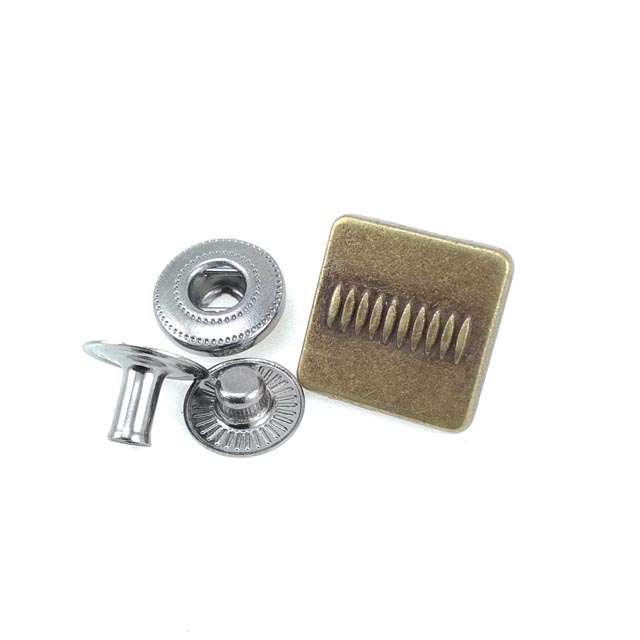 Çıtçıt Düğme Kare Şekil Ortası Desenli 15 x 15 mm E 170