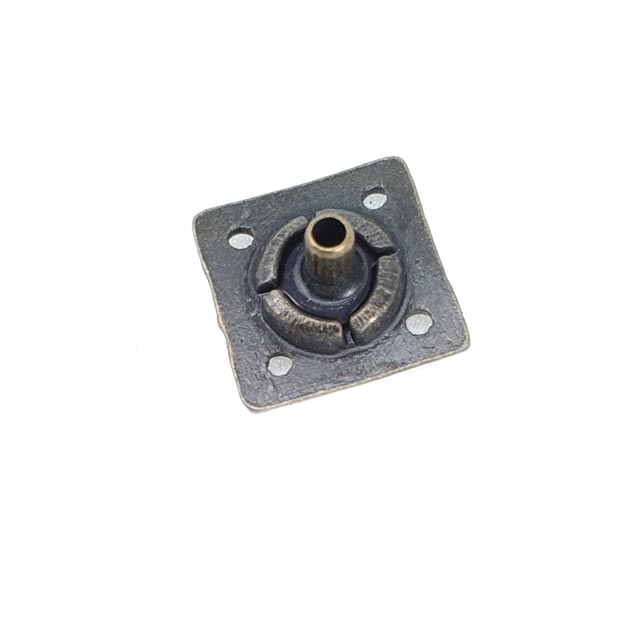 Kare Çıtçıt Düğme Delik ve Nokta Desenli 15 x 15 mm E 172