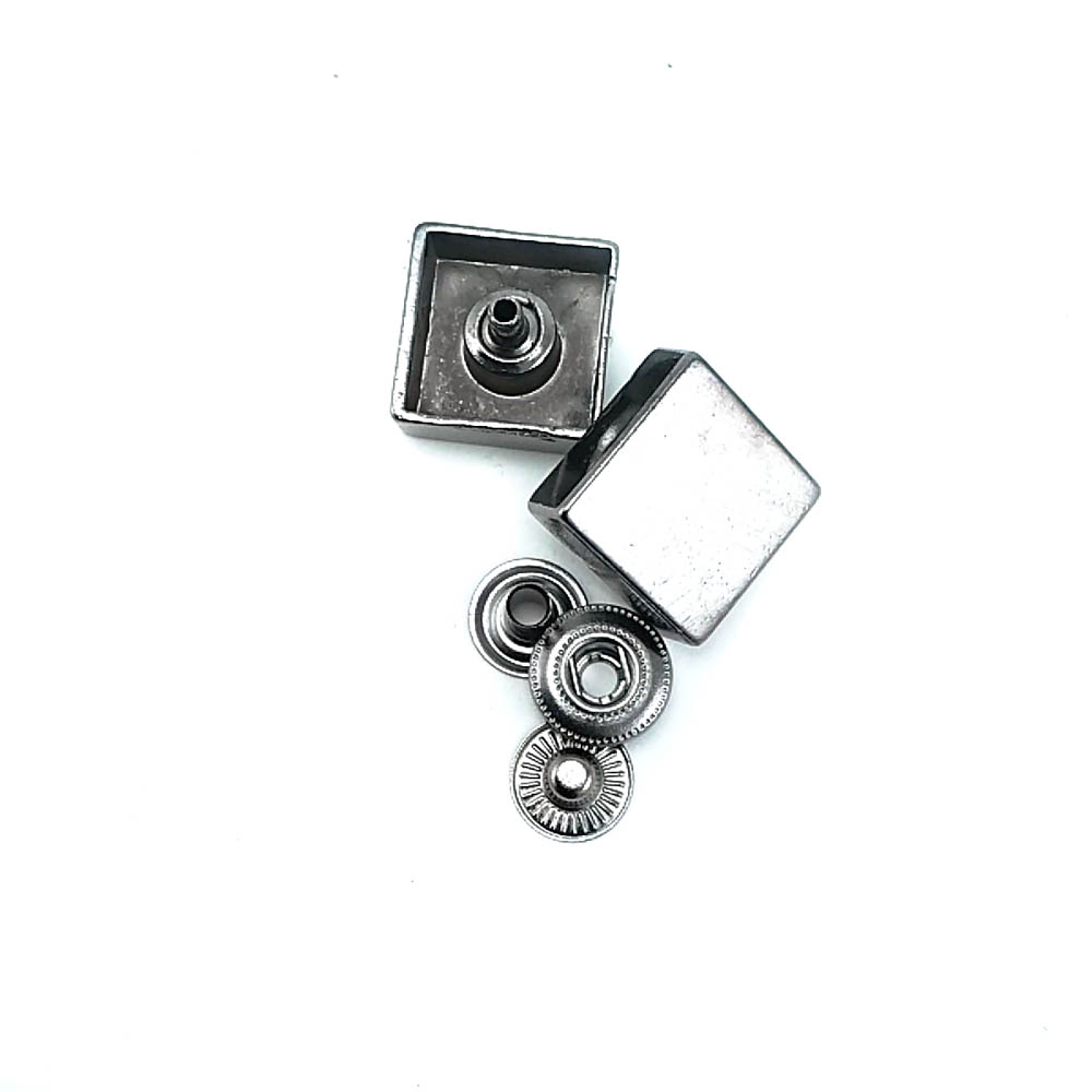 18 x 18 mm Kare Şekil Çıt çıt Düğme