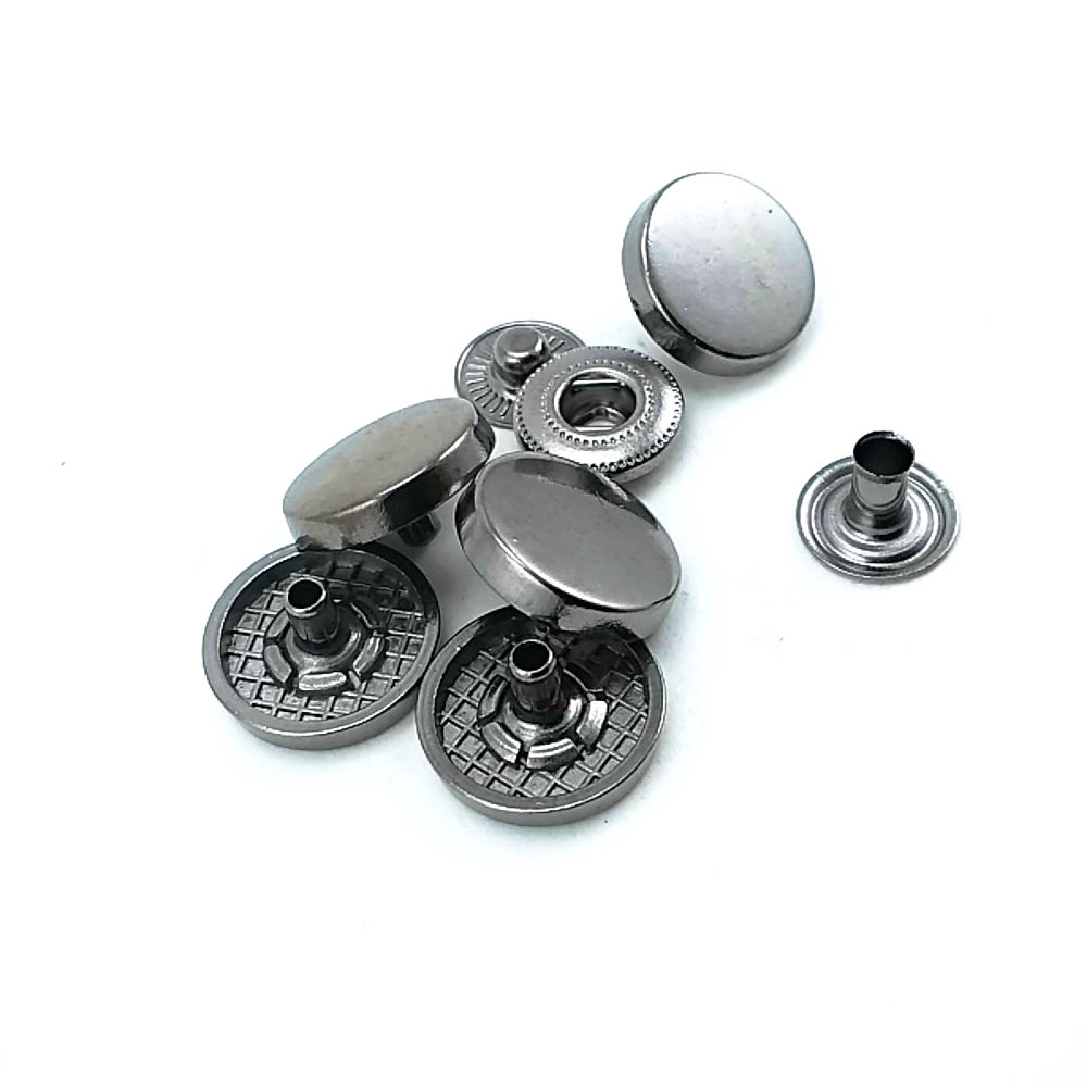 Coin Type Flat Snap Button 15 mm - 24 L E 1957 Coin Type Flat Snap Button 15 mm - 24 L E 1957